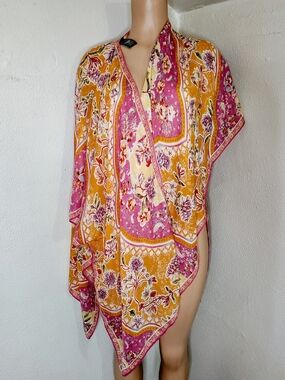 Vince Camuto Floral Scarf Print Kimono Wrap One Size
